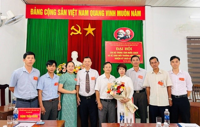Đại hội Chi bộ Trung tâm Nước sạch và Vệ sinh môi trường nông thôn, nhiệm kỳ 2025-2027